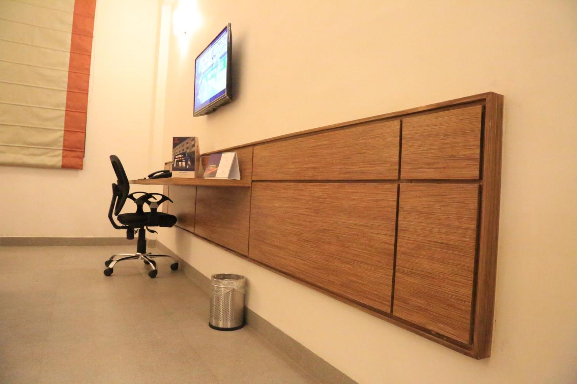 Max Hotels Jabalpur Zimmer foto